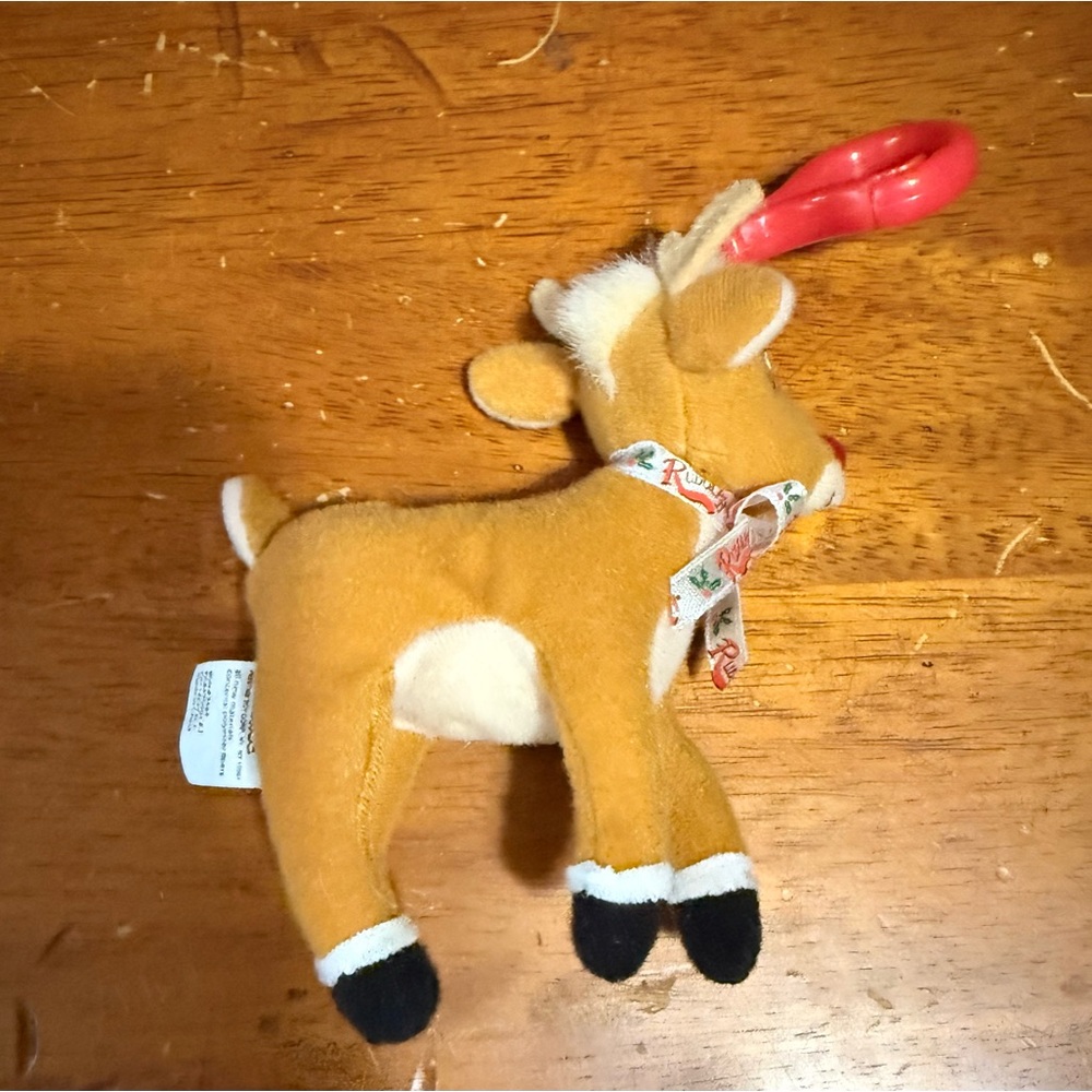 Reindeer Rudolf Keychain - Picture 2 of 3
